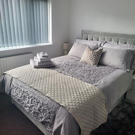 Spacious & Cosy Holiday Home In Manchester Eksteriør bilde
