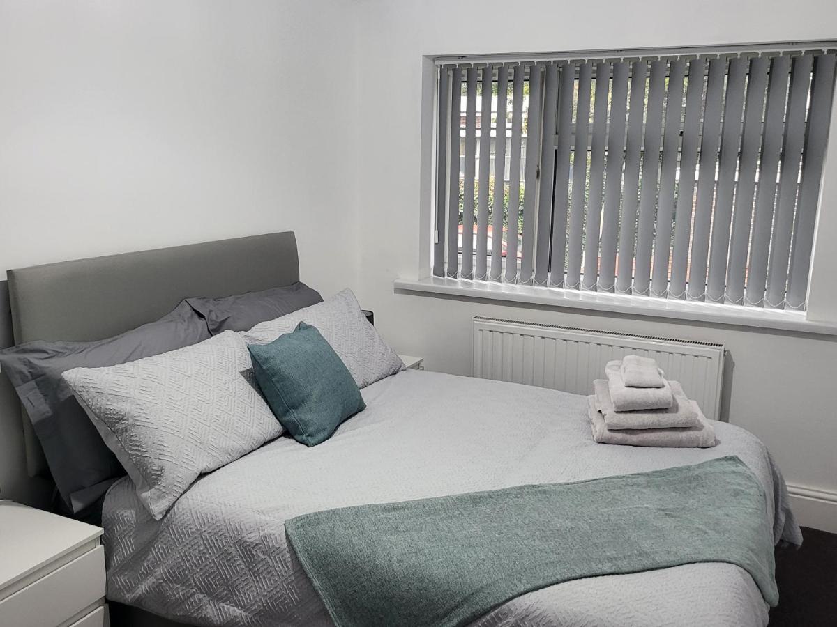 Spacious & Cosy Holiday Home In Manchester Eksteriør bilde